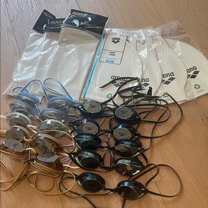 Speedo goggles & latex caps